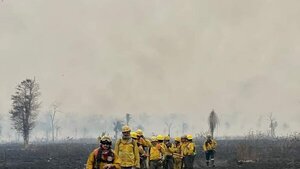 Bombero indignado con Santiago Peña por homenajear solo a tripulación del Hércules