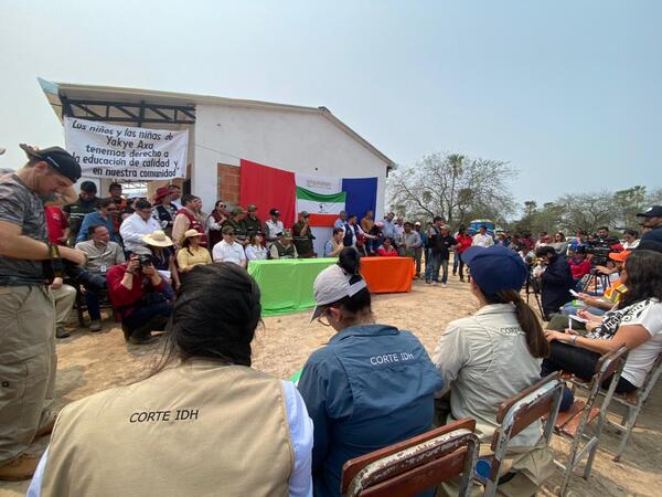 Delegation of the Inter-American Court of Human Rights values access to lands and services provided by the State to the Yakye Axa community - .::Agencia IP::.