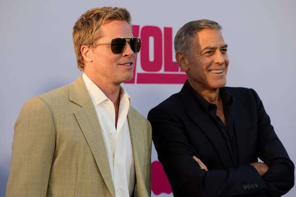 Brad Pitt y George Clooney, divinos en la red carpet de “Wolfs” en Los Ángeles - Gente - ABC Color