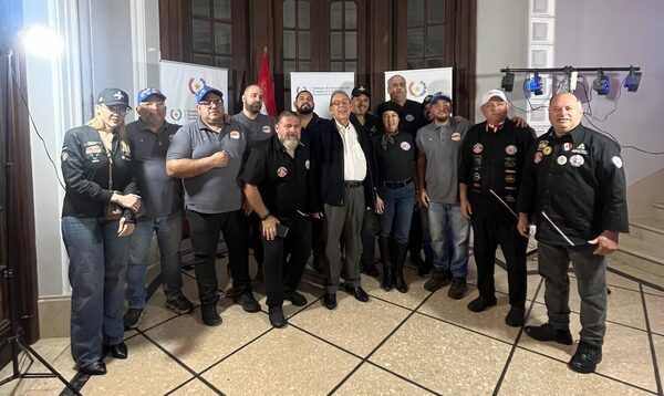 Tres equipos paraguayos participan en Montevideo del Mundial de Asadores 2024 - .::Agencia IP::.
