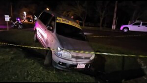 Robo de vehículo, persecución  y balacera