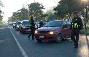Ejecutivo vetó aumentazo salarial para la Patrulla Caminera - Política - ABC Color