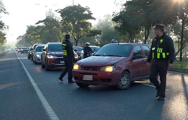 Ejecutivo vetó aumentazo salarial para la Patrulla Caminera - Política - ABC Color