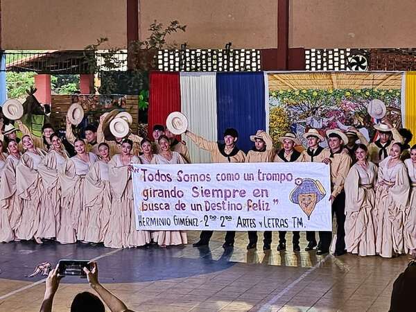 Interarte: Colegio Nacional de Luque realiza una fiesta cultural - Nacionales - ABC Color