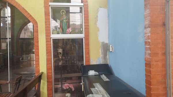 Unidad de salud familiar funciona en capilla mientras obras están paralizadas - Nacionales - ABC Color