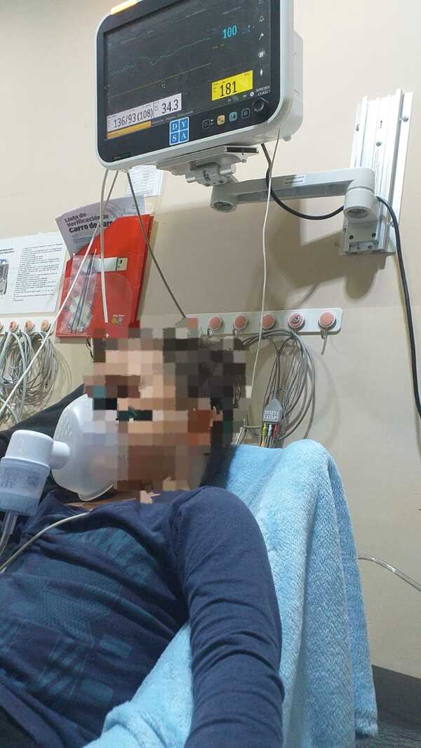 Padres claman justicia tras supuesta negligencia médica en el Hospital Regional de Encarnación
