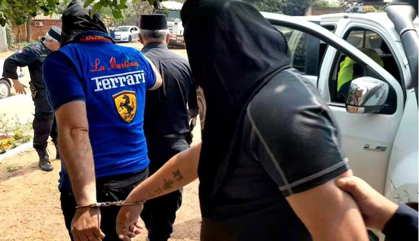 Agentes de la Caminera imputados reciben prisión domiciliaria - Noticiero Paraguay
