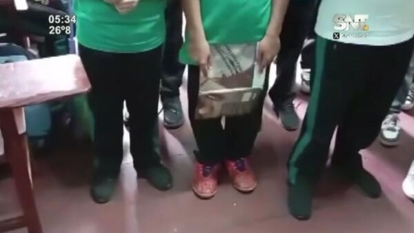 Profesora en Luque es cuestionada por su forma de reprender a alumnos por copiar en un examen - SNT