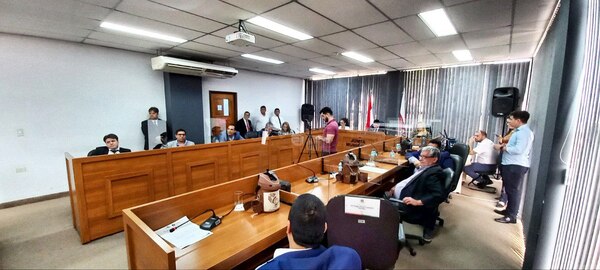 Concejales vuelven a criticar "falta de planificación" de Aseo Urbano y piden informes - San Lorenzo Hoy