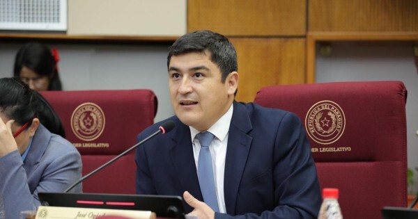 Oviedo abandona a Payo y Prieto lo quiere sumar a su partido