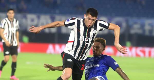 La Nación / Cruzeiro deja seco a Libertad