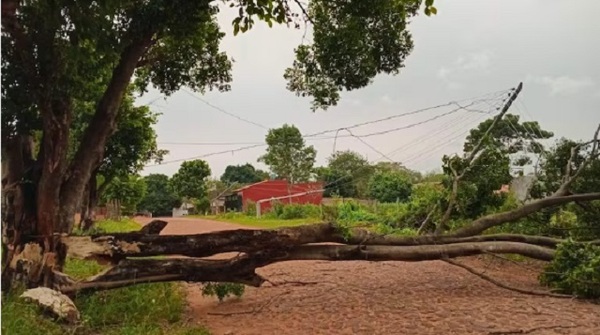 Fuerte temporal deja sin energía a distritos de Paraguarí
