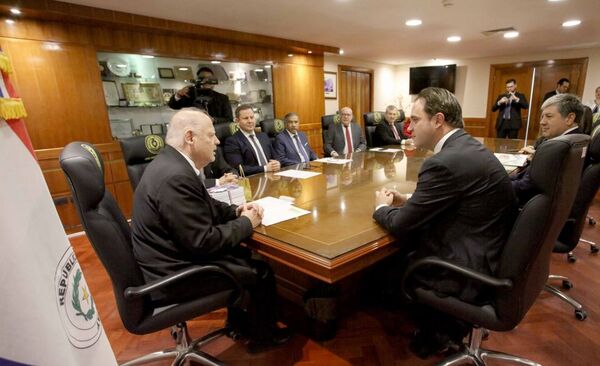 Ministros de la CSJ recibieron al vicepresidente de la Corte IDH