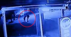 La Nación / Tras el feminicidio de su madre, joven recibe amenaza del asesino y teme por su vida