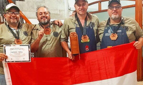 “Barbakua” recibe reconocimiento de Diputados por hacer el mejor asado de Latinoamérica