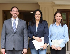 Santiago Peña firma Decreto para aprobar la nueva Política Energética Nacional hasta 2050