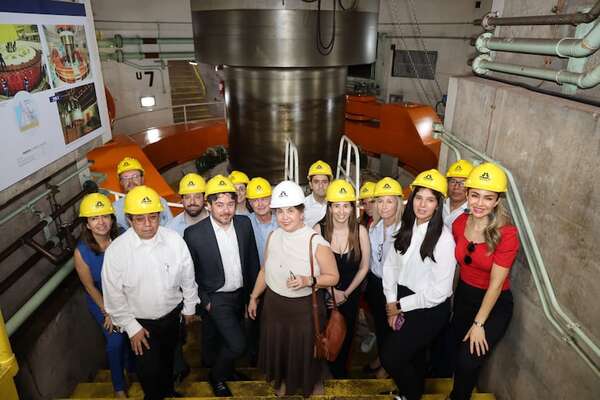 Titular del Fonplata destaca interés de Itaipú para incentivar proyectos estratégicos - Economía - ABC Color