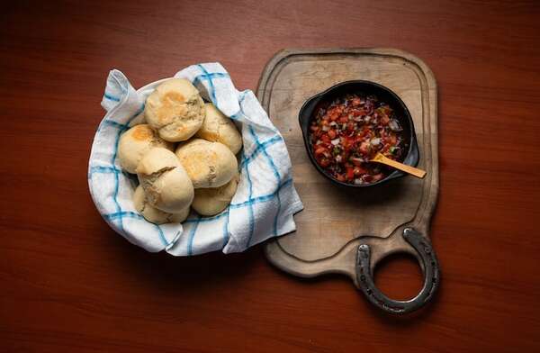 Probá el pebre chileno, acompañante ideal de empanadas y asados - Gastronomía - ABC Color