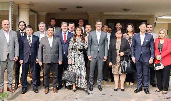 Gobierno propone reforma laboral mientras persigue a la sociedad civil | DIARIO PRIMERA PLANA