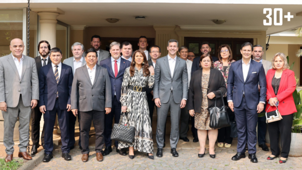 Senadores opositores señalan como un avance positivo la reunión mantenida con Peña - trece