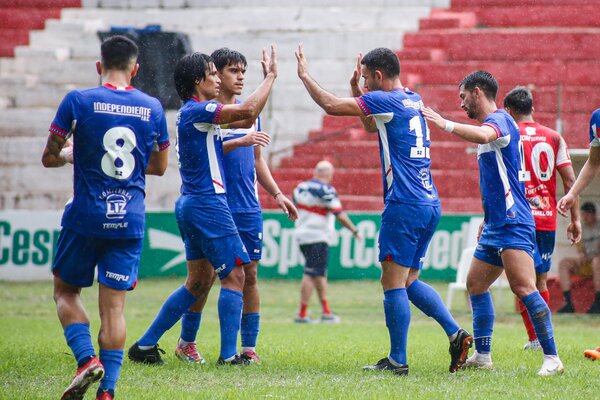 Independiente bate al descendido Colegiales y empatan Fernando y San Lorenzo