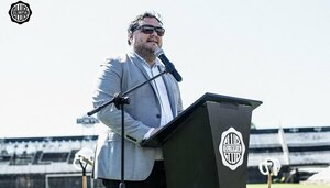 Versus / El enigmático mensaje de "Coto" Nogués que vuelve "loco" a todo Olimpia