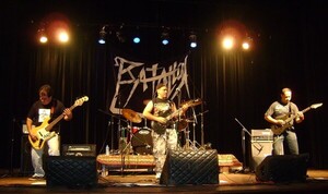 Richie Vidaurre relata las "Crónicas del metal luqueño"