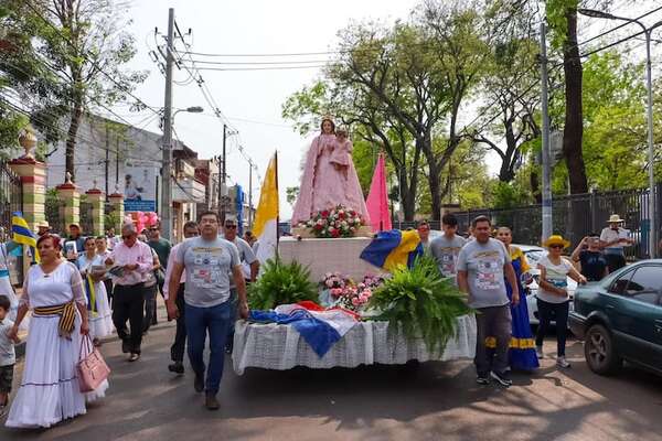 “Bandera jere” da inicio a los festejos patronales en Luque - Nacionales - ABC Color