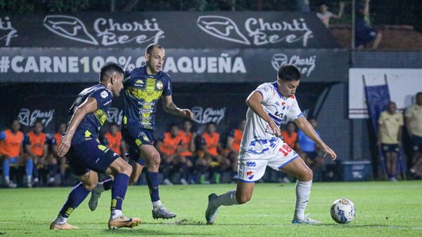 Nacional gana en incidentado partido en Trinidad