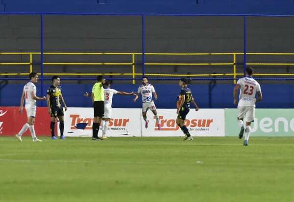 Sportivo Trinidense vs. Nacional: La academia se acerca al líder y sigue su buena racha - Fútbol - ABC Color