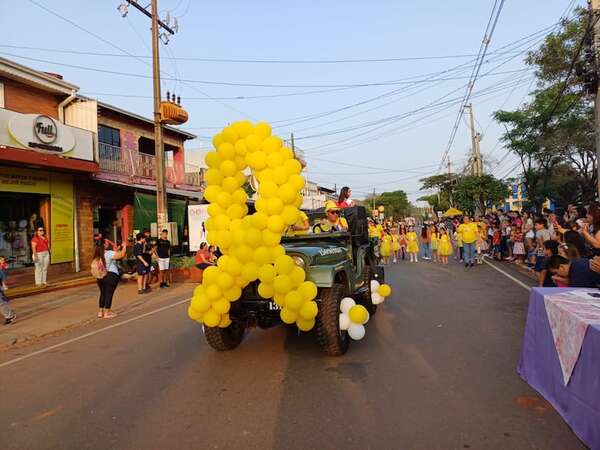 Sanjuaninos dan la bienvenida a la primavera con un colorido desfile - Nacionales - ABC Color