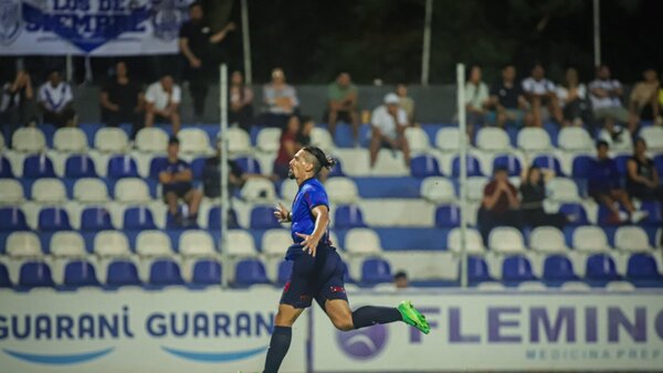 Cerro castiga a un irresoluto Ameliano