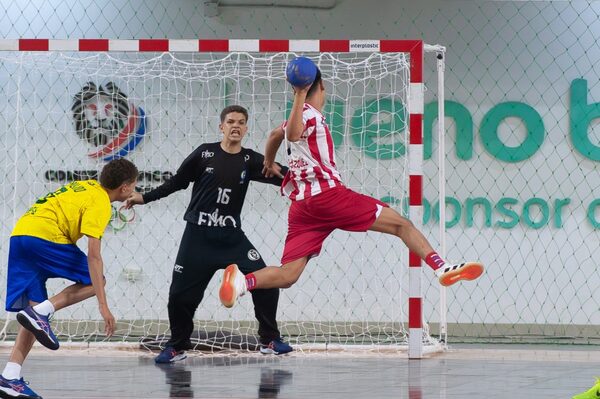 Paraguay A es campeón invicto femenino y subcampeón en varones en el Sur Centro de handball