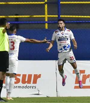 Torneo Clausura: Nacional acorta distancia - Fútbol - ABC Color