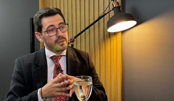 “Estamos llenando la Sala Constitucional con funciones que no le competen”