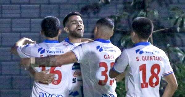 La Nación / Nacional toma por asalto Trinidad