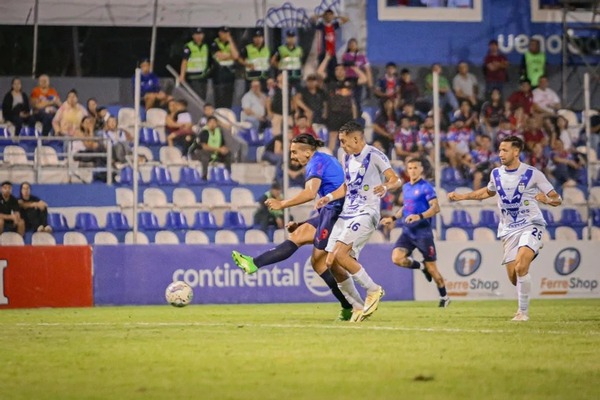 Copa de Primera: victoria del Ciclón en la ciudad del Ñandutí - ADN Digital