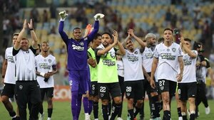 Versus / Botafogo gana in extremis y sigue al frente del Brasileirao