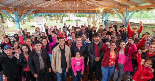 La Nación / MUVH entrega a 132 familias de Itapúa las llaves de su casa propia