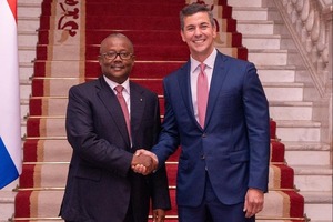 Paraguay y Guinea-Bisáu fortalecen sus relaciones diplomáticas con la visita del presidente Umaro Sissoco Embaló