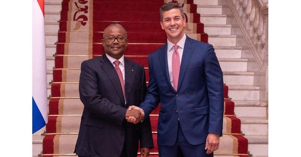 Paraguay y Guinea-Bisáu fortalecen sus relaciones diplomáticas con la visita del presidente Umaro Sissoco Embaló
