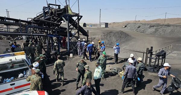 La Nación / Mueren más de 50 iraníes por una explosión en una mina de carbón
