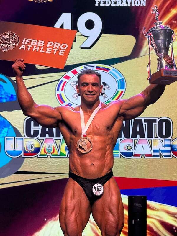 Gustavo Mercado, el chofer y constructor paraguayo que se consagró campeón sudamericano de fisicoculturismo - Gente - ABC Color