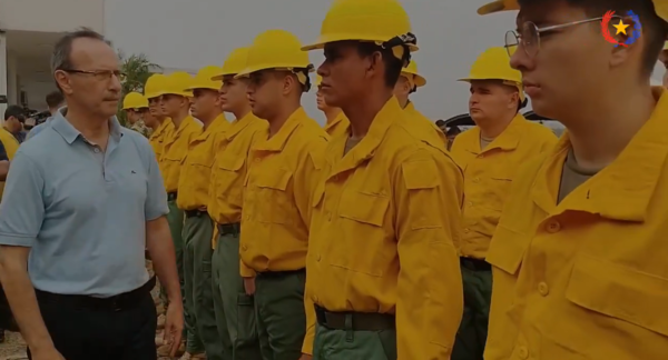 Contingente militar se despliega para combatir incendios en Cerro Chovoreca