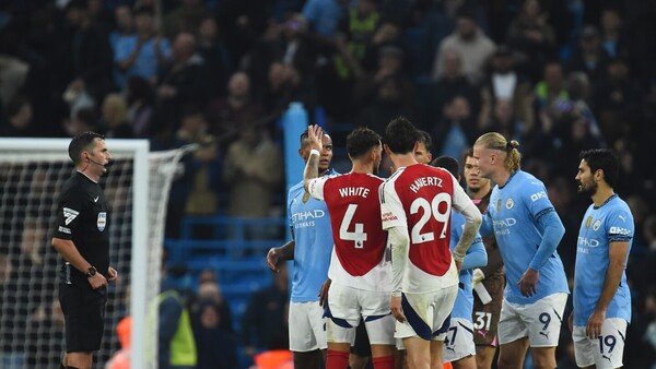 El City castiga en el 98 la resiliencia de un Arsenal en inferioridad