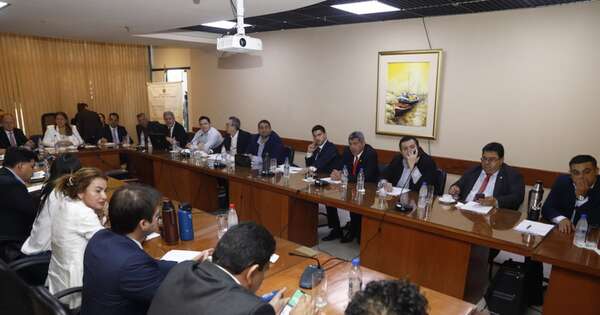 La Nación / Salud y seguridad deben ser prioridad