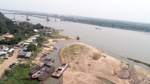 La bajante del río Paraguay deja a su paso un desolador paisaje