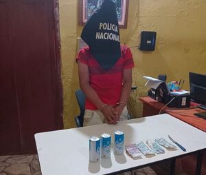 Asalta, lleva dinero y cerveza y luego aprehendido