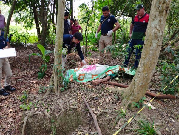 Hombre es asesinado a puñaladas por su hijastro luego de agredir a su madre - La Clave