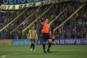 Versus / Palermo recuerda el pisotón de Brock para analizar un posible penal sobre Derlis González